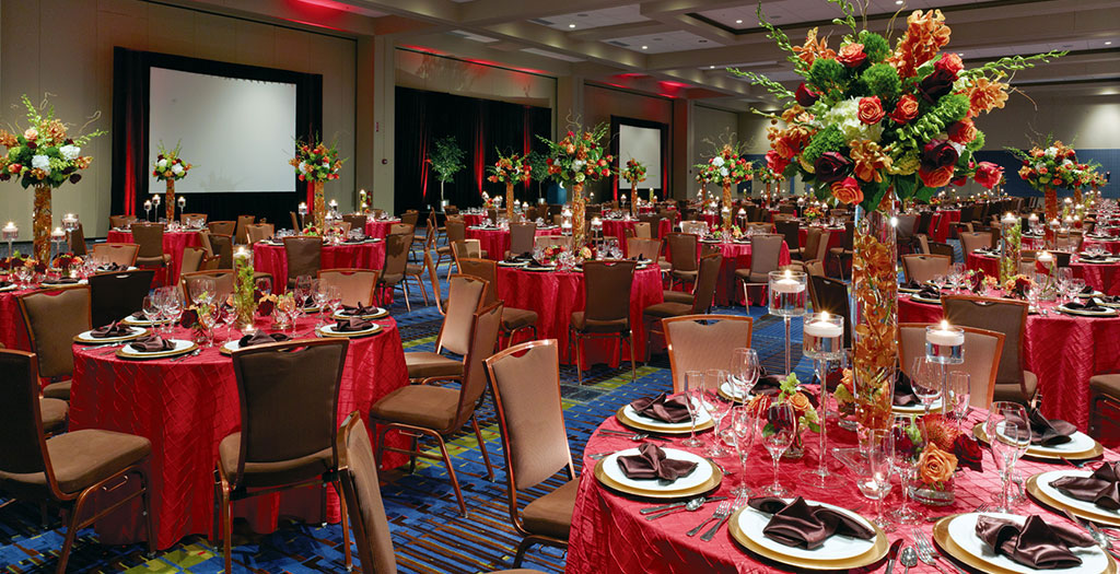 Spacious ballroom seating 900 banquet style. Image